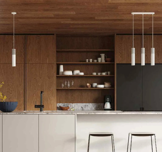 Discover how the Sollux Borgio 1 Pendant Lamp adds modern, minimalist style to kitchens, bedrooms & living rooms – affordable lighting that lasts.