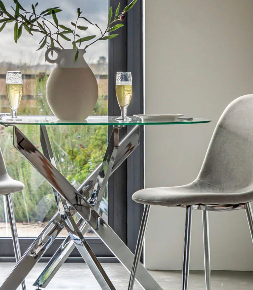 FLUX Dining Chair – Set of 2 in Light Grey & Chrome | Modern Luxury Seating
Cheapest price in the market – luxury furniture for less.