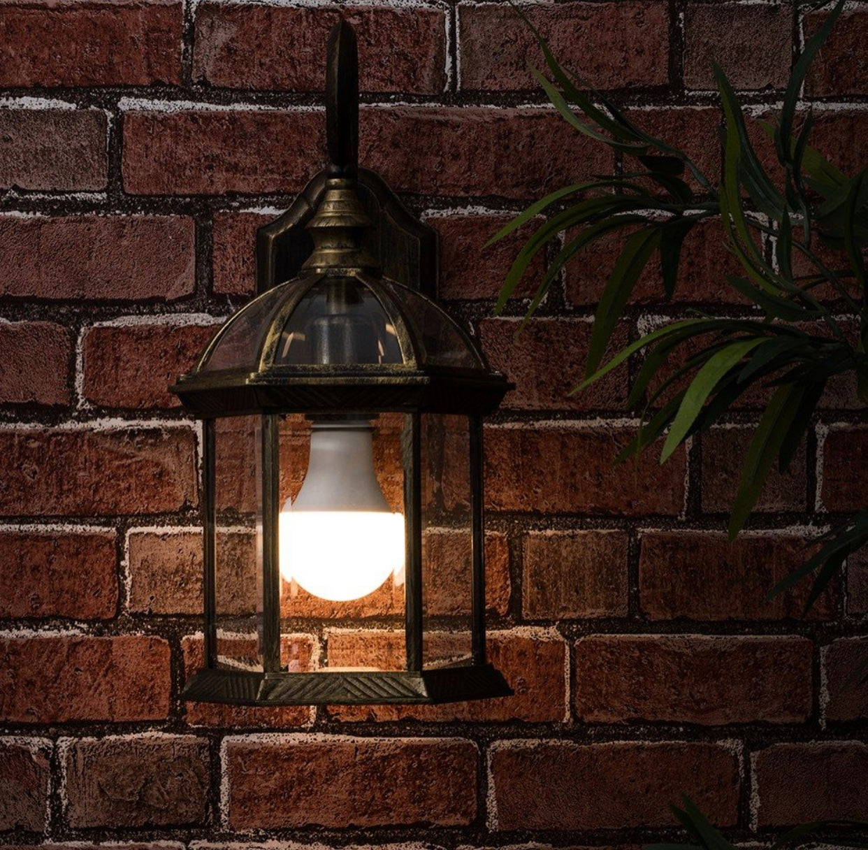 Vintage Outdoor Wall Lantern β E27 LED Compatible | Antique Brass Finish