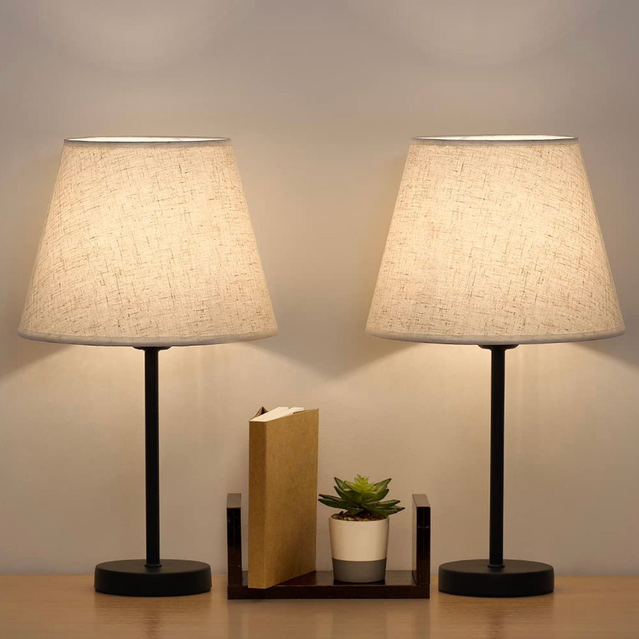 LIANTRAL Modern Bedside Lamps Set of 2 – Creamy/Black – Small Table Lamps with Linen Fabric Shades & Metal Base
Perfect for Bedrooms, Living Rooms & Offices | E27 Bulb Compatible