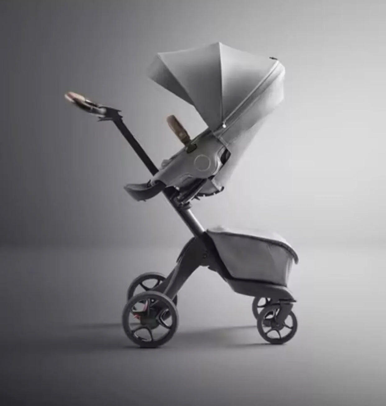 Stokke Xplory X Luxury Baby Stroller – Adjustable Seat, Ergonomic Design | RRP £1159 | Now £699